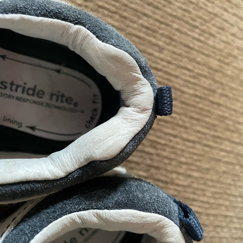 Stride Rite toddler boys’ Xavier size 4.5 W dark blue & white sneakers - Picture 8 of 8